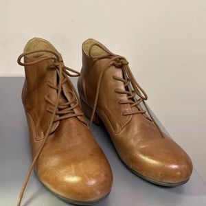 Chocolat Blu Kory Cottagecore 8 boots